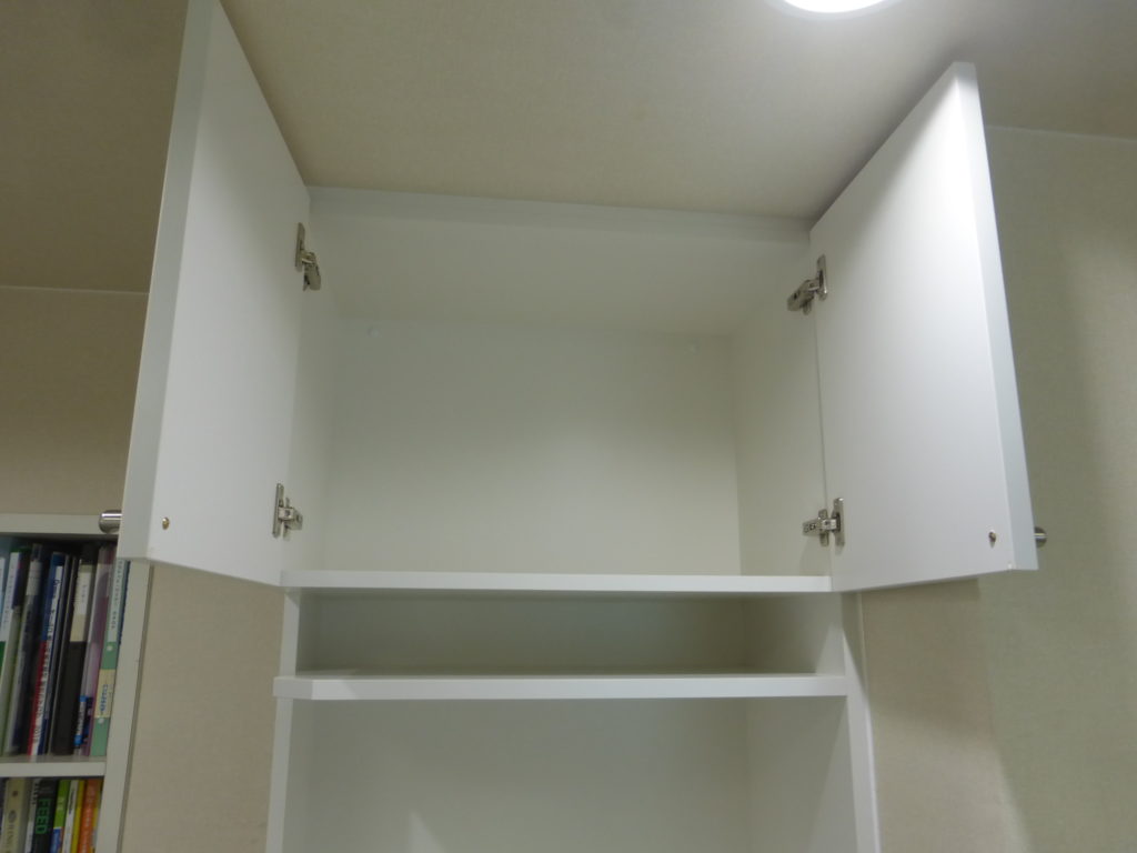 開き戸収納