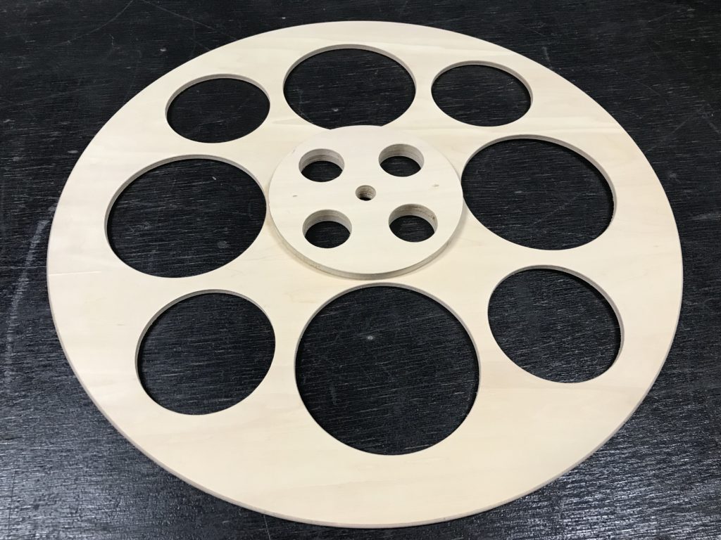 巻出機用側板
