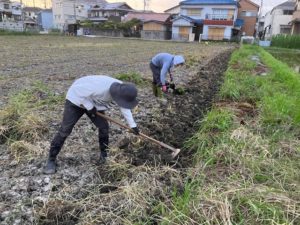 畝作り　家具屋