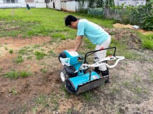 初めての耕耘機