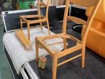 椅子　脚　カット
